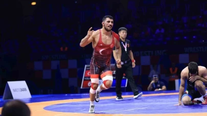 Başarılarıyla Parlayan Yıldız: Milli Güreşçi Ahmet Yılmaz'ın Hayatı ve Kariyeri