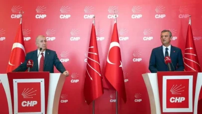 Ümit Özdağ ve Özgür Özel’den sert çıkış: “Demokrasi idam sehpasında”