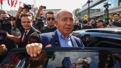 Gürsel Tekin ve Barış Yarkadaş CHP'den ihraç edildi