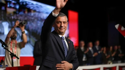 Özgür Özel: "Bugün verdiğiniz güç, yarın kurulacak adaletli ve demokratik düzenin emanetidir. Safları sıklaştıracağız"