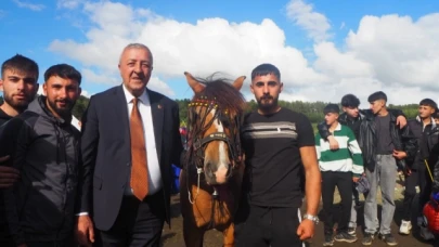 Göle Belediye Başkanı Budak CHP'ye Geri mi Dönüyor?