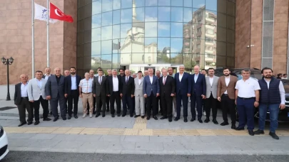 Başkan Büyükakın, Gebze'deki Şoförlerle Bir Araya Gelerek Sorunları Dinledi