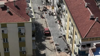 Bayraklı'da Cadde ve Sokaklar Yenilenerek Modern Bir Görünüme Kavuşuyor!