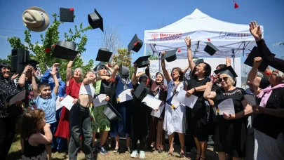Bornova'da Sağlıklı Yaş Alma Merkezi ile yaşlıların sosyal yaşamına yeni bir dönem başlıyor