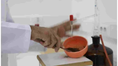Büyükşehir Belediyesi ve MSKÜ Ortaklığıyla Tarımda Toprak Verimliliği Artışına Katkı Sağlanıyor