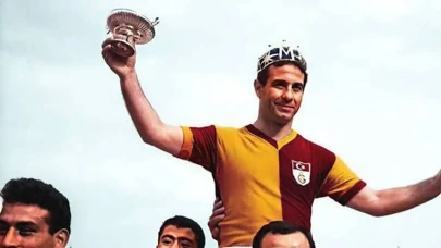 Centilmenliğin ve insani değerlerin simgesi: 'Taçsız Kral' Metin Oktay Konak'ta anılandı!