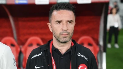 Fenerbahçe'de Sürpriz Ayrılık: Sadece İki Haftada Yollar Ayrıldı!