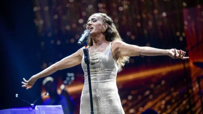 Yıldız Tilbe, Arkadaşının Yükselişine Destek Oldu!