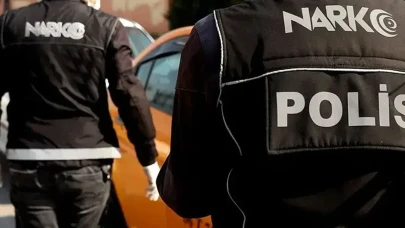 İzmir dahil 74 ilde zehir tacirlerine darbe! 1.811 şüpheli yakalandı