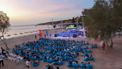İzmir Foça'da Gençlik Kampı: 500 Genç Bir Araya Geldi!