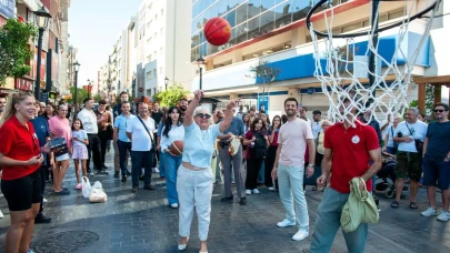 Karşıyaka'da Yaya ve Bisiklet Yolları Oluşturularak Kent İçi Ulaşım Yenilendi