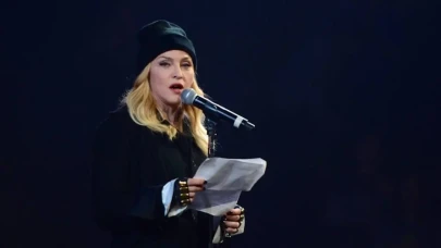 Madonna: "Kolumu Kesmek İstedim, İntihar Düşüncelerim Vardı"