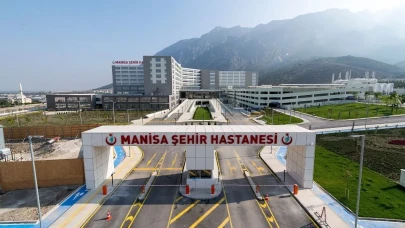 Manisa Şehir Hastanesi’nde felç riskine karşı stent tedavisi