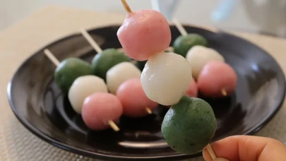 Hanami Dango: Baharın Lezzeti İçin Pratik Bir Tarif