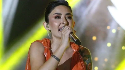 Melek Mosso: "Hayatımız Boyunca Süregelen Bir Mücadele İçindeyiz"