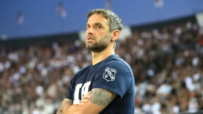 Büyük Skandal! Acun Ilıcalı'nın Maribor Takımında Futbolcular Teknik Direktör Djalovic'i Darp Etti, İstifa Geldi!
