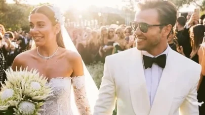 Tolga Sarıtaş ve Zeynep Mayruk çifti oğlu Ali'ye kavuştu