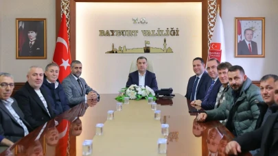 Bayburtspor'un Yeni Başkanı Yazoğlu, Vali Eldivan'ı Ziyaret Etti