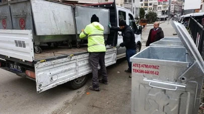 Pazar Belediyesi çöp kutularını yenileyerek temiz bir çevre hedefliyor