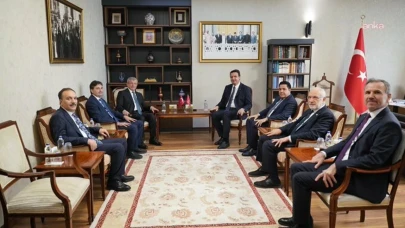 Ahmet Davutoğlu'ndan, Mahmut Arıkan’a ziyaret