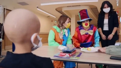 Erzurum Hastanesi'nde Sanatla Tedavi: Hayallerimi Boyuyorum Projesi Başarıyla Gerçekleşti