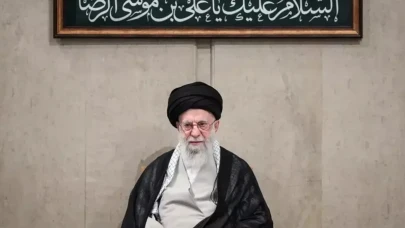 İran'dan Şok Eden Gelişme: Hamaney Ülkeyi Bırakıp Oğluna Devretti!