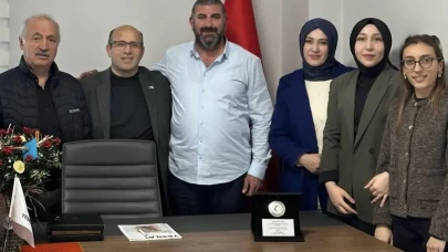 Yeşilay Artvin, AK Parti ile bağımlılıkla mücadele gündemini görüştü