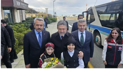 İl Başkanı Ali Semih Aydemir, Tarım ve Orman Bakanı İbrahim Yumaklı’yı Rize–Artvin Havalimanı’nda Karşıladı