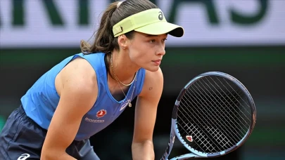 Zeynep Sönmez, Avustralya Açık'ta seribaşı tenisçiyi eleyerek tarihi başarıya imza attı