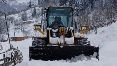 Şalpazarı'nda Karla Mücadele Çalışmaları 7/24 Devam Ediyor