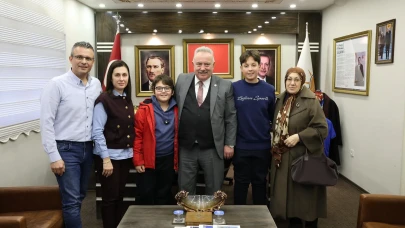 Rize İl Başkanı Katmer, vatandaşlarla buluşarak talepleri dinledi ve görüş alışverişinde bulundu