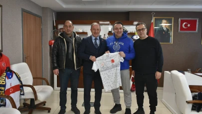 Trabzon Yavuz Selim Sultan Lisesi Antrenörlerinden Erzurum Gençlik ve Spor İl Müdürlüğü’ne Ziyaret