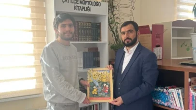 Gençlere yönelik kitaplık bağışıyla Çat kütüphanesi zenginleşti, bilgiye erişim kolaylaştı