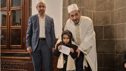 Erzurum’da Gençler Camide Buluştu, Ödüllerine Kavuştu