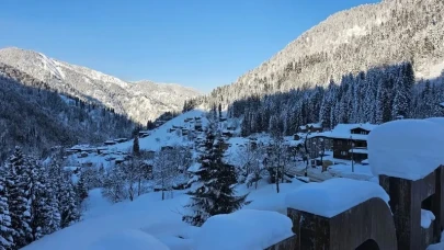 Ayder ve Huser Yaylası'nda Kışın Büyüsü: Doğanın Karla Örtülü Güzellikleri