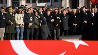 Bayburt Valisi, Şehit Ailesini Ziyaret Ederek Destek Sözleri Verdi