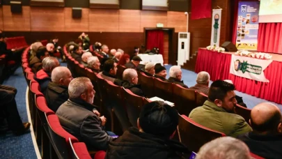 Ankara Büyükşehir Belediyesi'nden Arıcılara Kışlık Bakım ve İlkbahar Koloni Yönetimi Eğitimi!