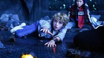 Gizli Karargah Filmi Konusu Nedir ve Oyuncuları Kimlerdir? Gizli Karargah Sonu Nasıl Bitiyor?