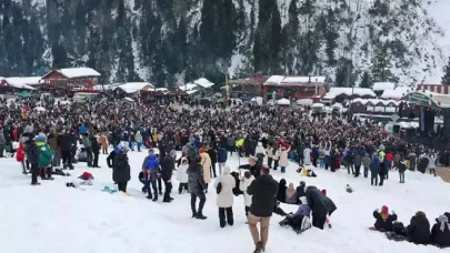 Doğu Karadeniz’de Kış Turizminde Tarihi Rekor: 230 Bini Aşkın Ziyaretçi!