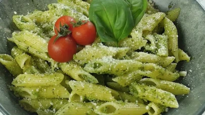 Kolay Hızlı Pratik Pesto Soslu Penne Makarna Tarifi,Makarna Nasıl Yapılır?