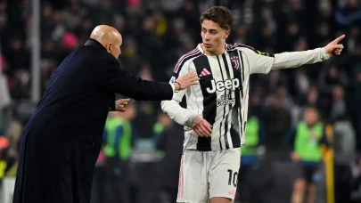 Şampiyonlar Ligi'nde Kenan Yıldız, Monaco-Juventus karşılaşmasında ilk 11'de yer aldı! Gözler bu genç yetenekte!