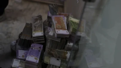 Suriye’de yeni banknotlar piyasaya sürüldü