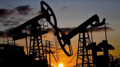 Trump: Hindistan, İran yerine Venezuela'dan petrol alacak