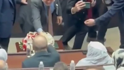 Erdoğan'ın toplantısında Ruşen Çakır ile tokalaşma dikkat çekti!