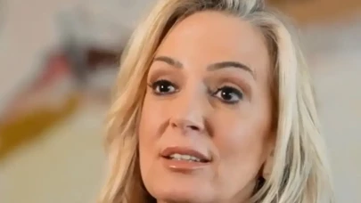 Saba Tümer, YouTube'da kariyer ve giyim kurallarını eleştirdi! 12 Şubat'ta izleyiciyle buluşacak