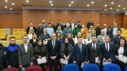 Beşikcioğlu, KVKK Eğitimlerini Başarıyla Tamamlayan Çalışanlara Sertifikalarını Taktim Etti