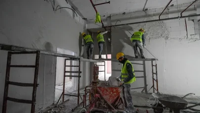 Eşrefpaşa Hastanesi ek hizmet binasında kaba inşaat süreci tamamlandı