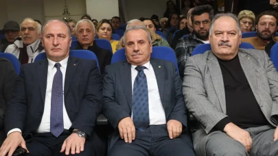 Arhavi'de Hikmet Çakar, Esnaf Odası Başkanlığına Yeniden Seçildi