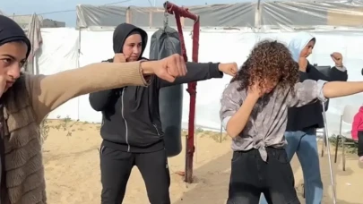Gazze'deki kız çocukları, zorluklara rağmen boksla şampiyonluk hayallerini yaşıyor