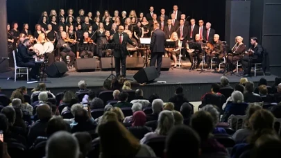 Bornova'da TSM Korosu'ndan Aşk Dolu Bir Sevgililer Günü Konseri!